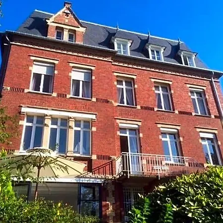 Les Hortensias Bed & Breakfast 3*